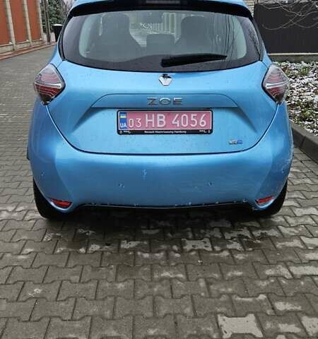 Синий Рено Зое, объемом двигателя 0 л и пробегом 49 тыс. км за 14500 $, фото 14 на Automoto.ua