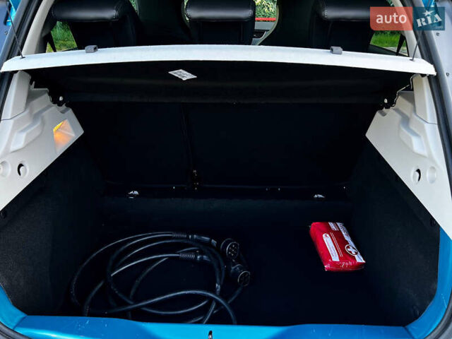 Рено Зое 2021 в Львове на Automoto.ua Синий Рено Зое, объемом двигателя 0 л и пробегом 25 тыс. км за 16500 $, фото 14 на Automoto.ua