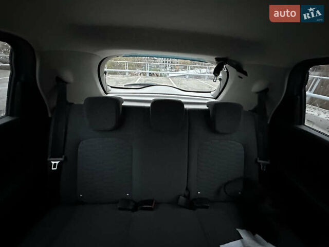 Синій Рено Зое, об'ємом двигуна 0 л та пробігом 39 тис. км за 13990 $, фото 36 на Automoto.ua