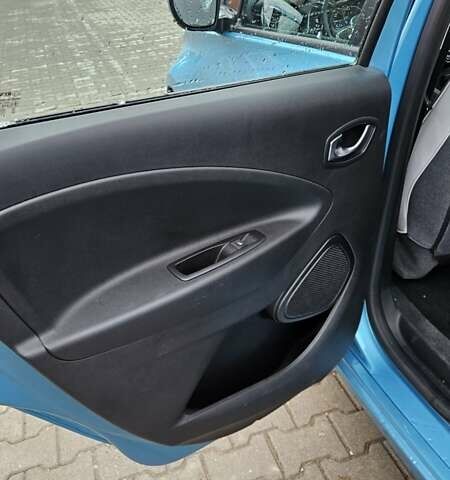 Синий Рено Зое, объемом двигателя 0 л и пробегом 49 тыс. км за 14500 $, фото 29 на Automoto.ua