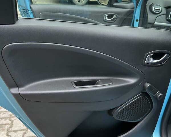 Синій Рено Зое, об'ємом двигуна 0 л та пробігом 47 тис. км за 12300 $, фото 18 на Automoto.ua