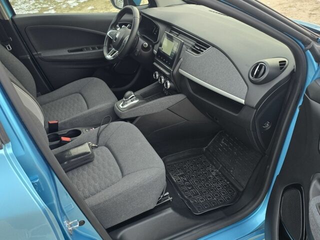 Синий Рено Зое, объемом двигателя 0 л и пробегом 54 тыс. км за 12700 $, фото 16 на Automoto.ua