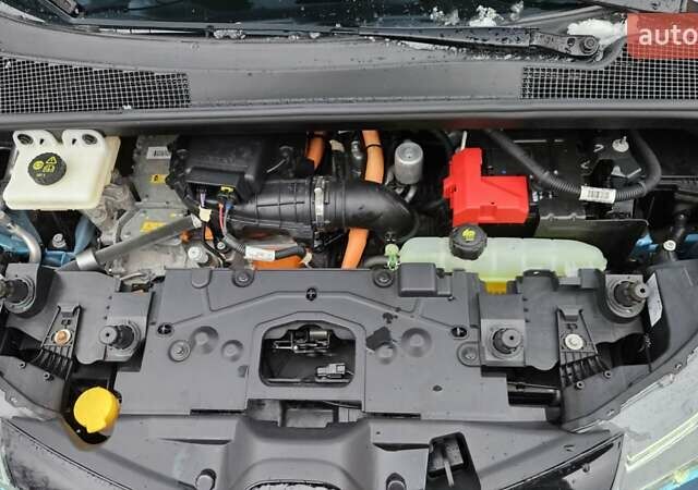 Синий Рено Зое, объемом двигателя 0 л и пробегом 49 тыс. км за 14500 $, фото 39 на Automoto.ua