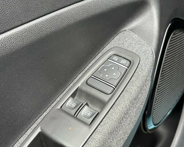 Синій Рено Зое, об'ємом двигуна 0 л та пробігом 47 тис. км за 12300 $, фото 15 на Automoto.ua