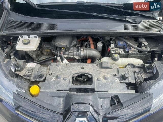 Синий Рено Зое, объемом двигателя 0 л и пробегом 75 тыс. км за 14200 $, фото 39 на Automoto.ua