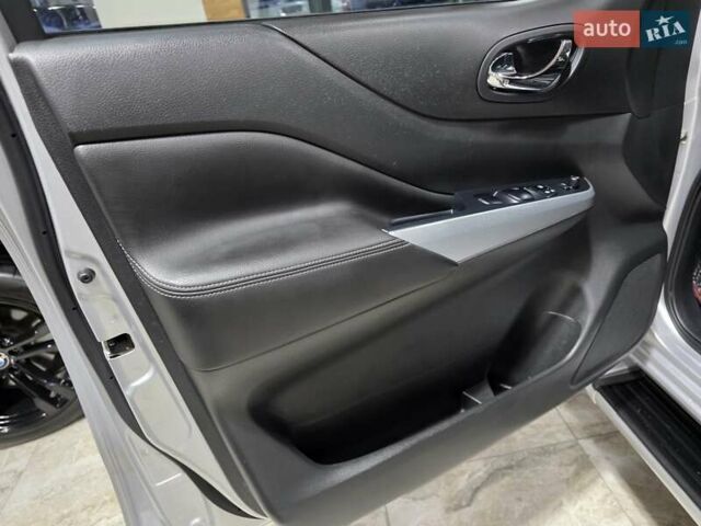 Сірий Рено Alaskan, об'ємом двигуна 2.3 л та пробігом 158 тис. км за 28999 $, фото 57 на Automoto.ua