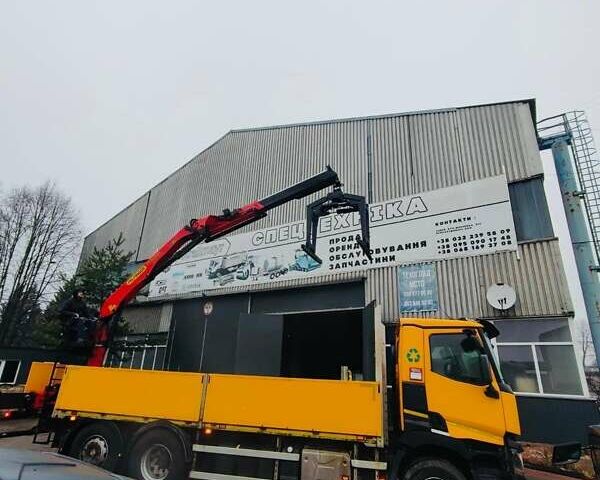 Желтый Рено C-Series, объемом двигателя 0 л и пробегом 330 тыс. км за 76441 $, фото 6 на Automoto.ua