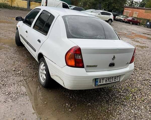 Белый Рено Clio Symbol, объемом двигателя 1.4 л и пробегом 456 тыс. км за 1950 $, фото 2 на Automoto.ua