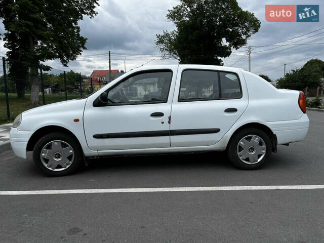 Белый Рено Clio Symbol, объемом двигателя 1.39 л и пробегом 335 тыс. км за 2300 $, фото 2 на Automoto.ua