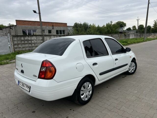 Белый Рено Clio Symbol, объемом двигателя 1.4 л и пробегом 246 тыс. км за 2050 $, фото 3 на Automoto.ua