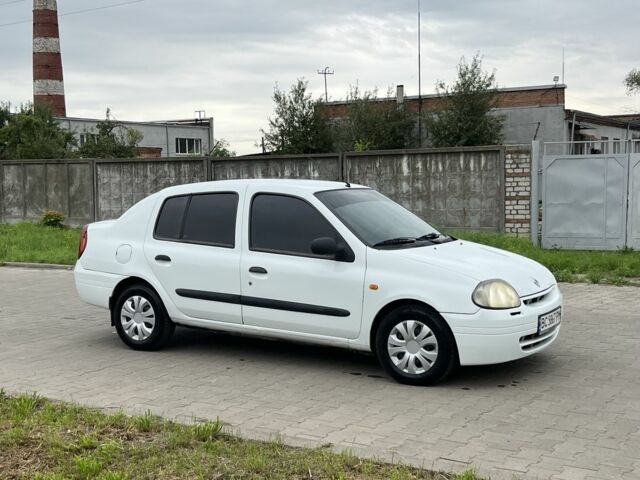 Белый Рено Clio Symbol, объемом двигателя 1.4 л и пробегом 246 тыс. км за 2050 $, фото 1 на Automoto.ua