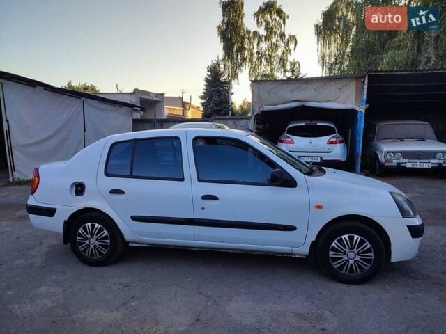 Белый Рено Clio Symbol, объемом двигателя 1.4 л и пробегом 190 тыс. км за 2100 $, фото 3 на Automoto.ua
