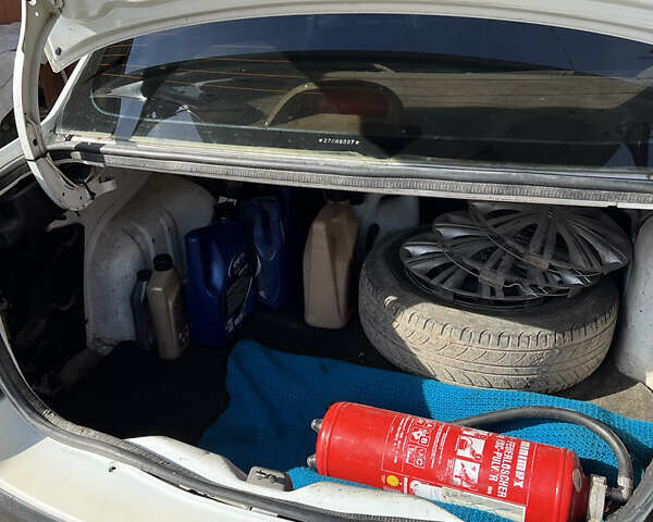 Білий Рено Clio Symbol, об'ємом двигуна 1.4 л та пробігом 370 тис. км за 2900 $, фото 21 на Automoto.ua