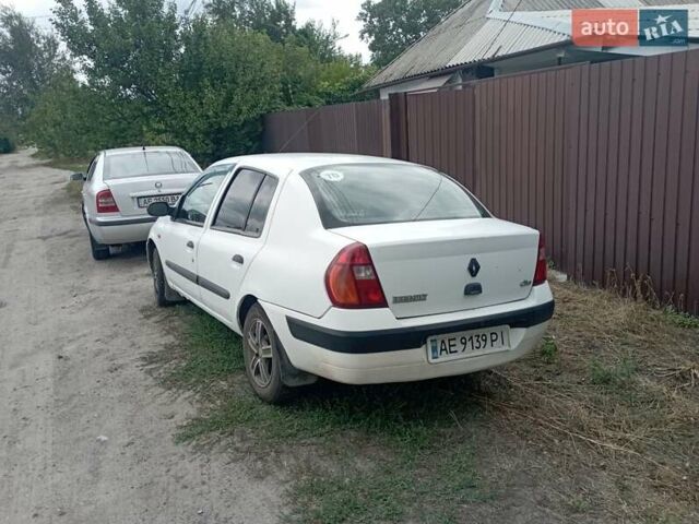 Білий Рено Clio Symbol, об'ємом двигуна 1.4 л та пробігом 300 тис. км за 2350 $, фото 9 на Automoto.ua