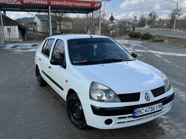 Белый Рено Clio Symbol, объемом двигателя 1.4 л и пробегом 370 тыс. км за 2200 $, фото 2 на Automoto.ua