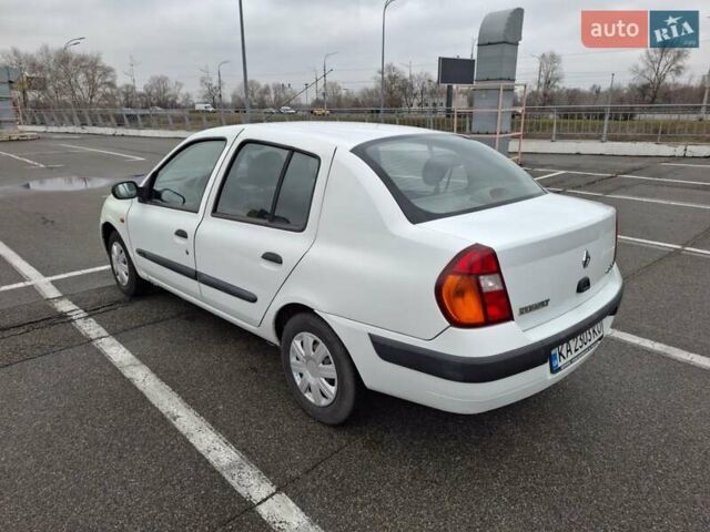 Белый Рено Clio Symbol, объемом двигателя 1.39 л и пробегом 250 тыс. км за 3100 $, фото 7 на Automoto.ua