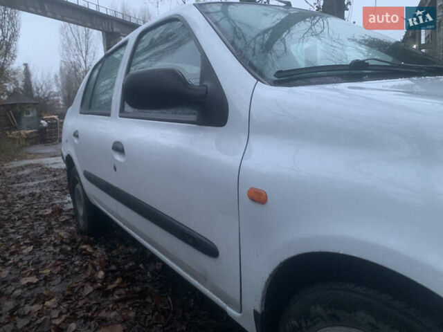 Білий Рено Clio Symbol, об'ємом двигуна 1.4 л та пробігом 345 тис. км за 3000 $, фото 4 на Automoto.ua