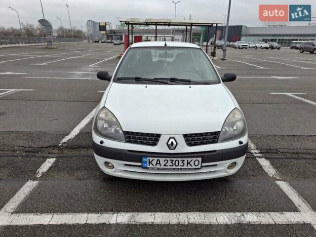 Белый Рено Clio Symbol, объемом двигателя 1.39 л и пробегом 250 тыс. км за 3100 $, фото 3 на Automoto.ua