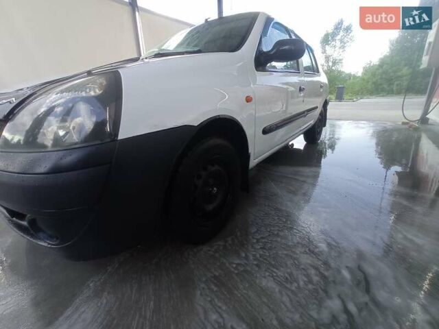 Рено Clio Symbol 2003 в Черкассах на Automoto.ua Белый Рено Clio Symbol, объемом двигателя 1.4 л и пробегом 417 тыс. км за 2650 $, фото 4 на Automoto.ua