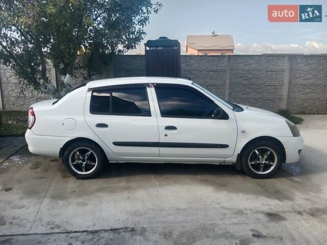 Белый Рено Clio Symbol, объемом двигателя 1.39 л и пробегом 250 тыс. км за 3500 $, фото 8 на Automoto.ua
