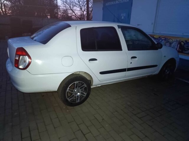 Белый Рено Clio Symbol, объемом двигателя 1.4 л и пробегом 250 тыс. км за 3100 $, фото 2 на Automoto.ua
