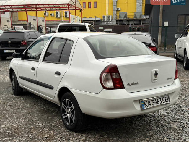 Белый Рено Clio Symbol, объемом двигателя 1.39 л и пробегом 251 тыс. км за 3100 $, фото 4 на Automoto.ua