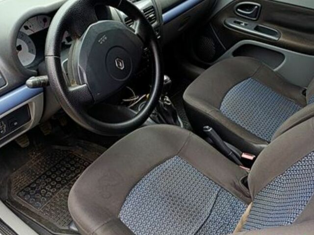 Белый Рено Clio Symbol, объемом двигателя 1.4 л и пробегом 350 тыс. км за 3200 $, фото 4 на Automoto.ua
