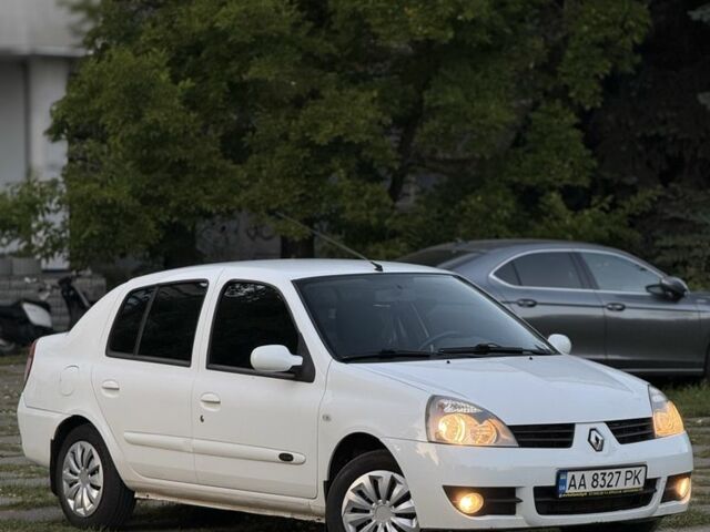 Белый Рено Clio Symbol, объемом двигателя 1.4 л и пробегом 253 тыс. км за 3700 $, фото 2 на Automoto.ua