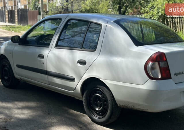Білий Рено Clio Symbol, об'ємом двигуна 1.39 л та пробігом 266 тис. км за 3200 $, фото 1 на Automoto.ua