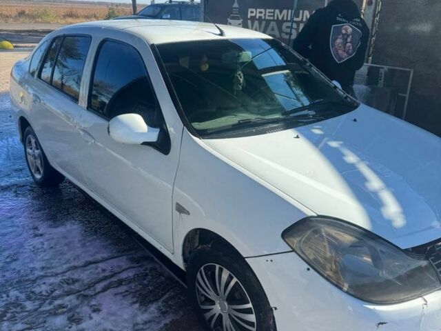 Рено Clio Symbol 2010 в Днепре (Днепропетровске) на Automoto.ua Белый Рено Clio Symbol, объемом двигателя 1.4 л и пробегом 3 тыс. км за 1902 $, фото 2 на Automoto.ua