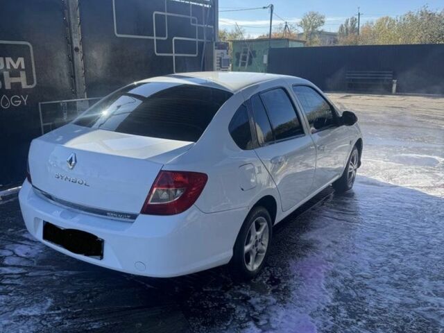 Рено Clio Symbol 2010 в Днепре (Днепропетровске) на Automoto.ua Белый Рено Clio Symbol, объемом двигателя 1.4 л и пробегом 3 тыс. км за 1902 $, фото 4 на Automoto.ua