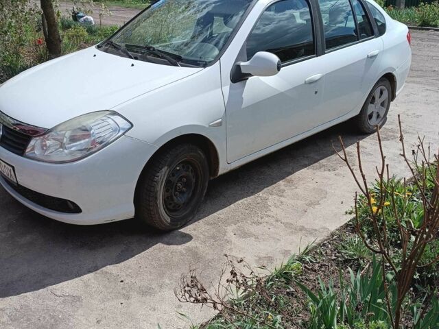 Белый Рено Clio Symbol, объемом двигателя 1.4 л и пробегом 150 тыс. км за 4099 $, фото 1 на Automoto.ua