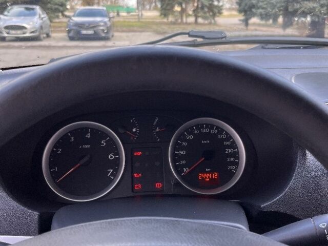 Белый Рено Clio Symbol, объемом двигателя 1.4 л и пробегом 244 тыс. км за 4400 $, фото 12 на Automoto.ua