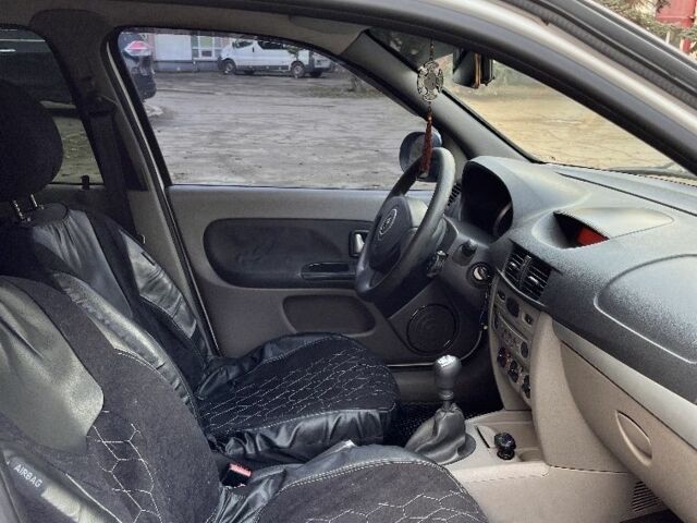 Белый Рено Clio Symbol, объемом двигателя 1.4 л и пробегом 244 тыс. км за 4400 $, фото 9 на Automoto.ua