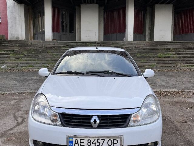 Белый Рено Clio Symbol, объемом двигателя 1.4 л и пробегом 244 тыс. км за 4400 $, фото 1 на Automoto.ua