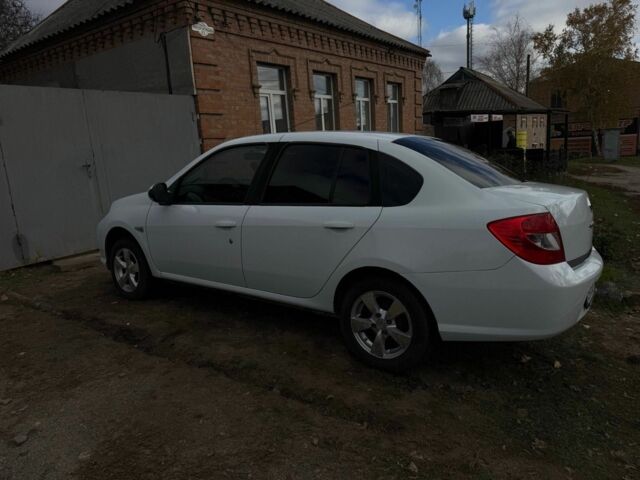 Білий Рено Clio Symbol, об'ємом двигуна 1.4 л та пробігом 65 тис. км за 5500 $, фото 6 на Automoto.ua