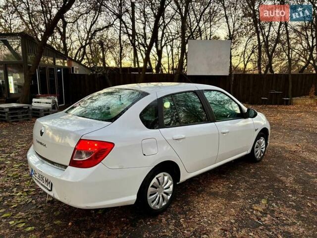 Білий Рено Clio Symbol, об'ємом двигуна 1.4 л та пробігом 142 тис. км за 3900 $, фото 5 на Automoto.ua