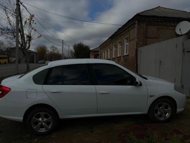 Білий Рено Clio Symbol, об'ємом двигуна 1.4 л та пробігом 65 тис. км за 5500 $, фото 10 на Automoto.ua