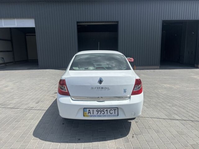 Белый Рено Clio Symbol, объемом двигателя 1.4 л и пробегом 115 тыс. км за 5000 $, фото 4 на Automoto.ua