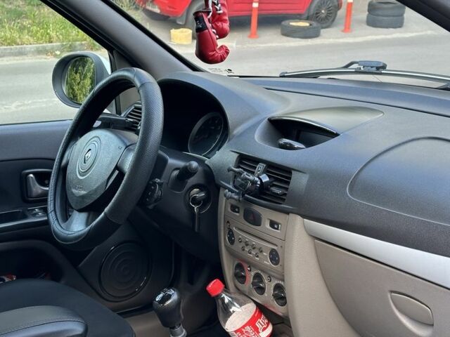 Білий Рено Clio Symbol, об'ємом двигуна 1.4 л та пробігом 175 тис. км за 4200 $, фото 11 на Automoto.ua