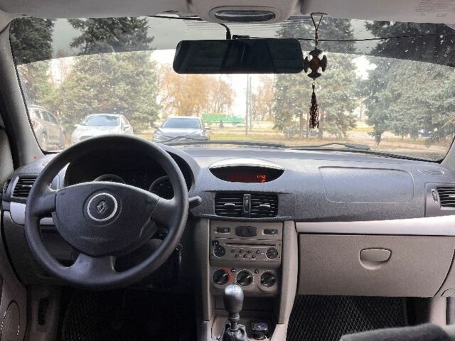 Белый Рено Clio Symbol, объемом двигателя 1.4 л и пробегом 244 тыс. км за 4400 $, фото 7 на Automoto.ua