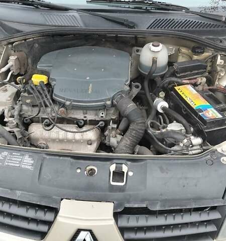 Бежевый Рено Clio Symbol, объемом двигателя 1.39 л и пробегом 302 тыс. км за 3100 $, фото 6 на Automoto.ua