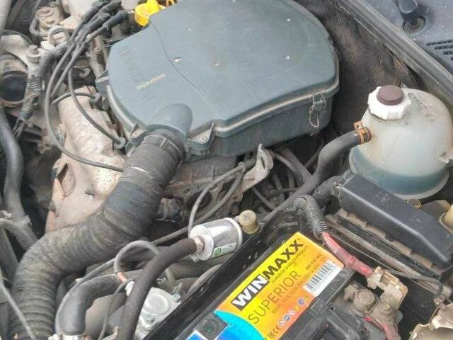 Бежевый Рено Clio Symbol, объемом двигателя 1.4 л и пробегом 302 тыс. км за 3100 $, фото 10 на Automoto.ua