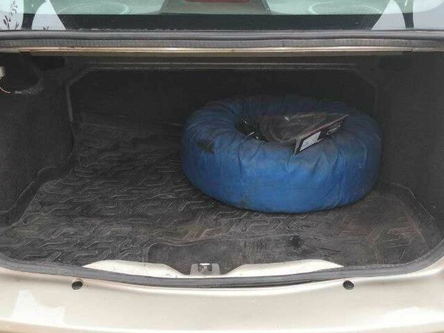 Бежевый Рено Clio Symbol, объемом двигателя 1.4 л и пробегом 302 тыс. км за 3100 $, фото 11 на Automoto.ua