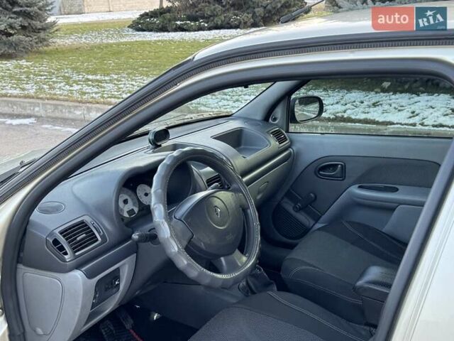 Бежевий Рено Clio Symbol, об'ємом двигуна 1.4 л та пробігом 151 тис. км за 3900 $, фото 16 на Automoto.ua