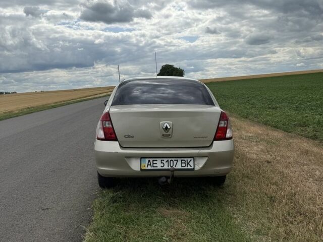 Бежевый Рено Clio Symbol, объемом двигателя 1.4 л и пробегом 169 тыс. км за 1700 $, фото 4 на Automoto.ua