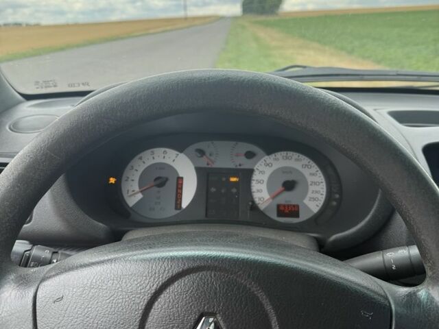 Бежевый Рено Clio Symbol, объемом двигателя 1.4 л и пробегом 169 тыс. км за 1700 $, фото 15 на Automoto.ua