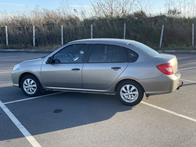 Бежевый Рено Clio Symbol, объемом двигателя 1.4 л и пробегом 186 тыс. км за 4000 $, фото 3 на Automoto.ua