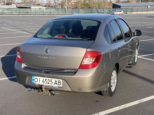 Бежевый Рено Clio Symbol, объемом двигателя 1.4 л и пробегом 186 тыс. км за 4000 $, фото 4 на Automoto.ua