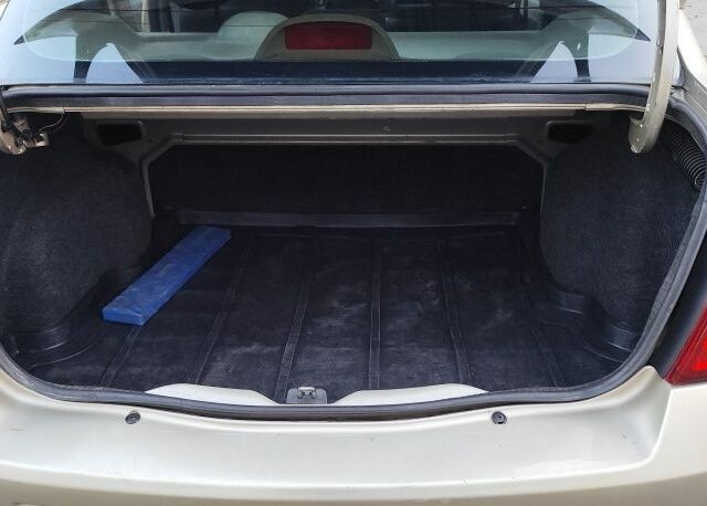 Бежевый Рено Clio Symbol, объемом двигателя 1.4 л и пробегом 154 тыс. км за 2750 $, фото 17 на Automoto.ua